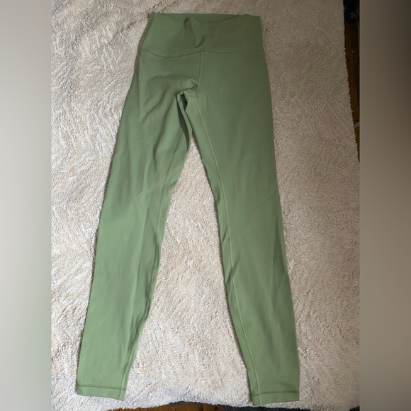 LULULEMON green pants NWOT. - Picture 4 of 7